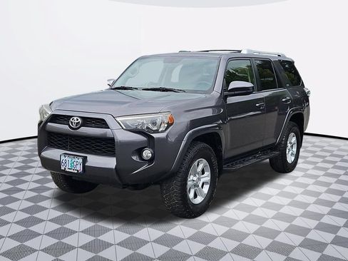 Used 2016 Toyota 4Runner SR5 AWD/4WD image 2