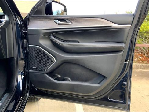 Used 2024 Jeep Grand Cherokee L Overland w/ Trailer Tow Package image 22