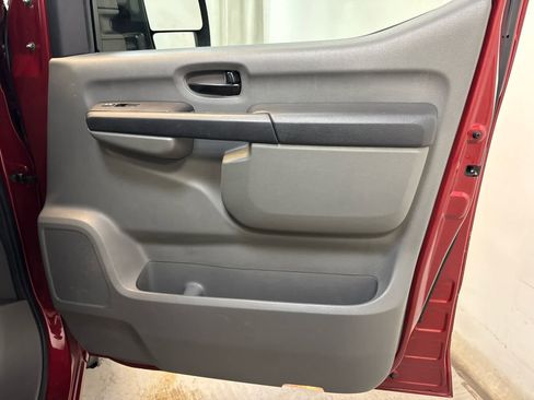 Used 2017 Nissan NV 3500 SL image 26