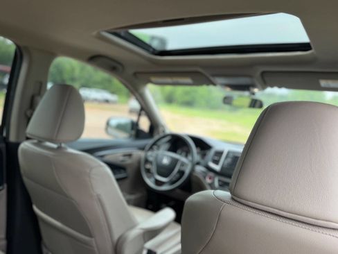 Used 2019 Honda Ridgeline RTL image 11