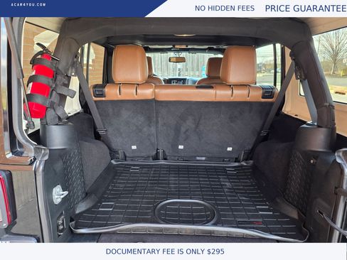 Used 2017 Jeep Wrangler Unlimited Sahara w/ Dual Top Group AWD/4WD image 23