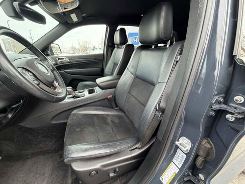 Used 2017 Jeep Grand Cherokee Altitude image 20