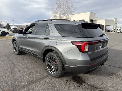 New 2026 Ford Explorer ST-Line w/ ST-Line Street Pack AWD/4WD image 8