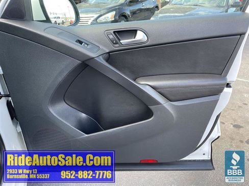 Used 2013 Volkswagen Tiguan SE image 13