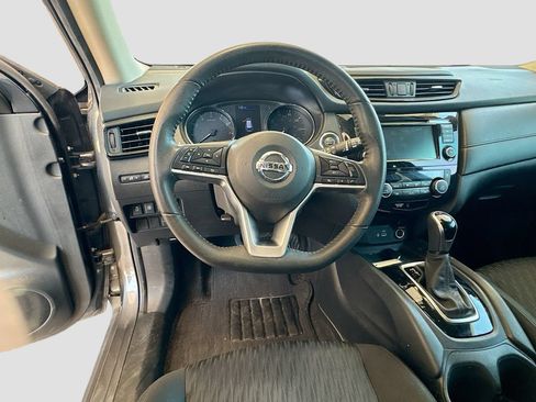 Used 2020 Nissan Rogue SV FWD image 13