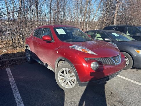 Used 2011 Nissan Juke SV image 4
