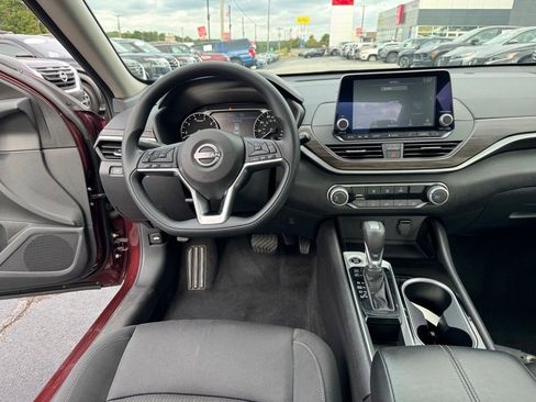 Certified 2024 Nissan Altima 2.5 SV image 12
