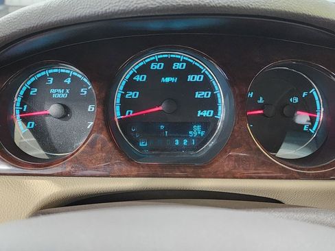 Used 2011 Buick Lucerne CX image 17