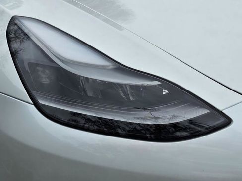 Used 2023 Tesla Model 3 Standard Range image 19