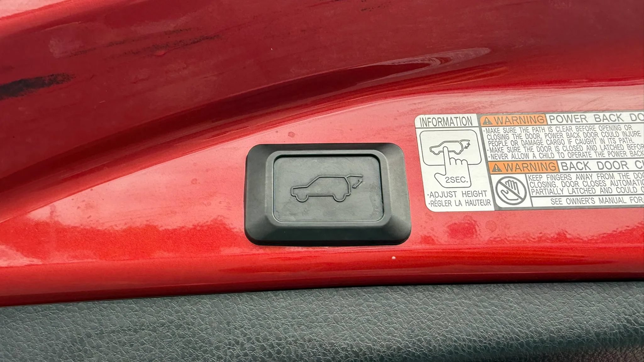 Used 2017 Toyota RAV4 XLE FWD image 24