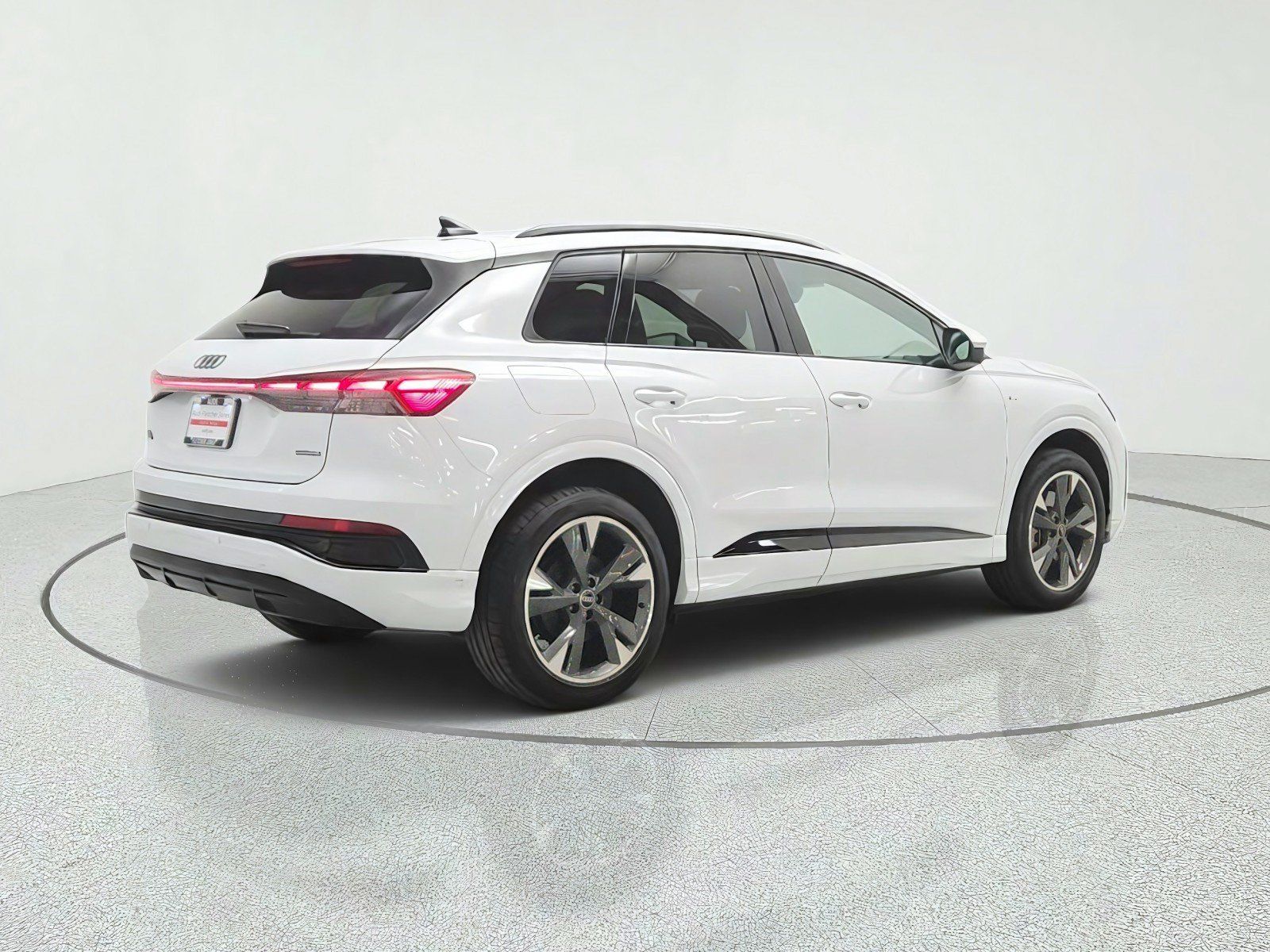 Used 2023 Audi Q4 e-tron Premium Plus w/ Premium Plus AWD/4WD image 6