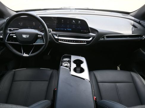 Certified 2024 Cadillac Lyriq Tech AWD/4WD image 7