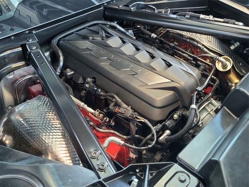 New 2025 Chevrolet Corvette Stingray Premium Cpe w/ Z51 Performance Package image 20