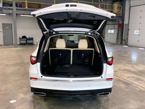 Used 2023 Acura MDX SH-AWD w/ Technology Package image 5