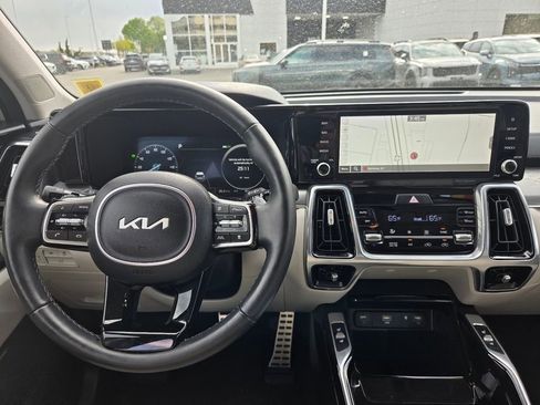 Used 2023 Kia Sorento SX Prestige AWD/4WD image 13