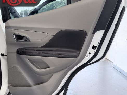 Used 2015 Buick Encore Leather FWD image 15