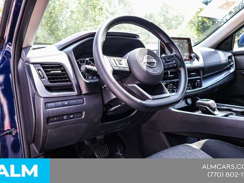 Used 2024 Nissan Rogue SV AWD/4WD image 21