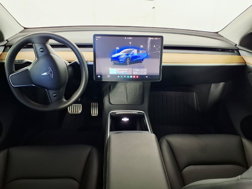 Used 2025 Tesla Model Y Performance AWD/4WD image 12