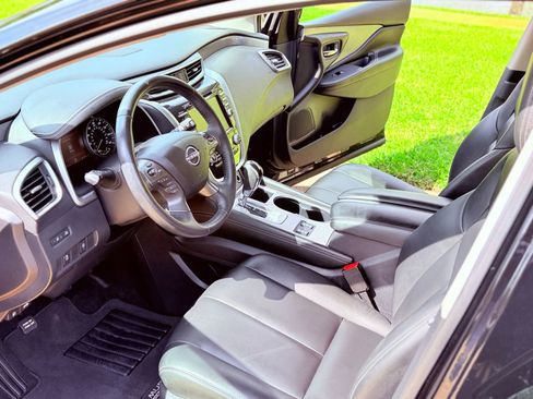 Used 2023 Nissan Murano SV w/ SV Midnight Edition Package FWD image 18