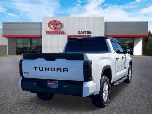 Used 2022 Toyota Tundra SR5 w/ SR5 Convenience Package AWD/4WD image 5