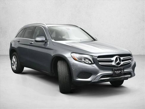 Certified 2018 Mercedes-Benz GLC 300 4MATIC image 4