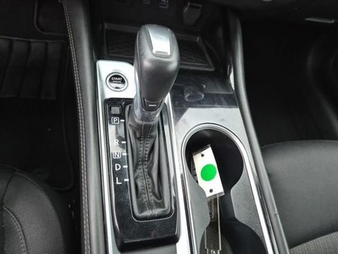 Used 2024 Nissan Altima 2.5 SV w/ SV Premium Package FWD image 25