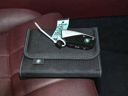 Used 2023 BMW 760i xDrive AWD/4WD image 80