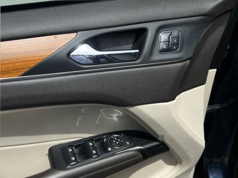 Used 2018 Lincoln MKC Select w/ Select Plus Package FWD image 22