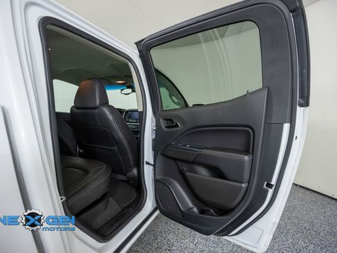 Used 2022 GMC Canyon Elevation w/ Elevation Premium Package AWD/4WD image 33