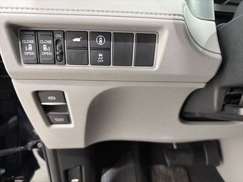Used 2022 Honda Odyssey EX-L image 12