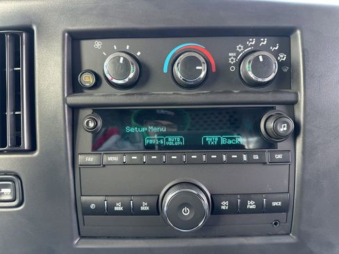 Used 2025 Chevrolet Express 2500 Extended w/ Communications Package image 30