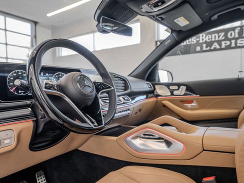New 2025 Mercedes-Benz GLS 580 4MATIC image 7
