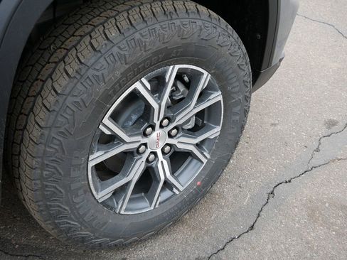 New 2026 GMC Acadia AT4 w/ Luxury Package image 8