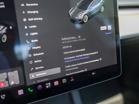 Used 2021 Tesla Model 3 Standard Range Plus RWD image 17