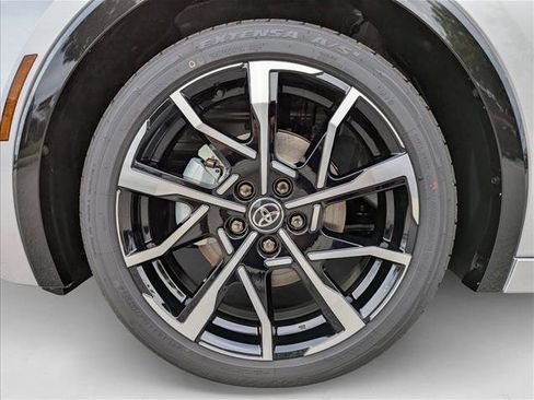 New 2026 Toyota Prius Plug-In Hybrid image 10