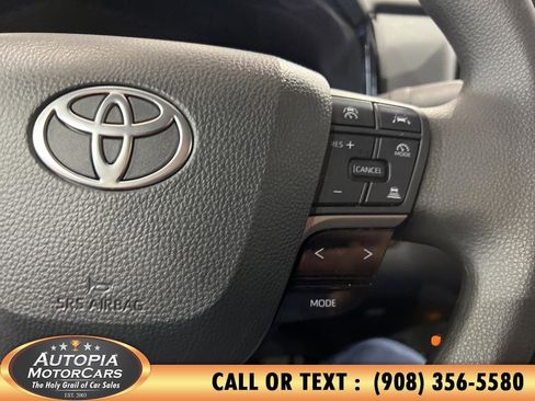 Used 2025 Toyota Camry LE image 30