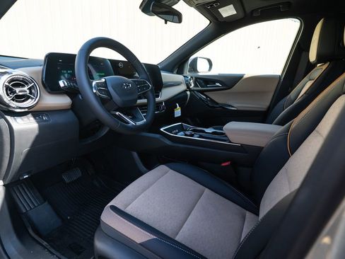 New 2026 Chevrolet Equinox ACTIV w/ LPO, Floor Liner Package image 14