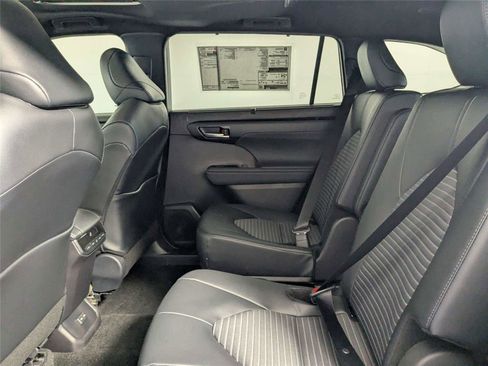 New 2026 Toyota Highlander XSE AWD/4WD image 25