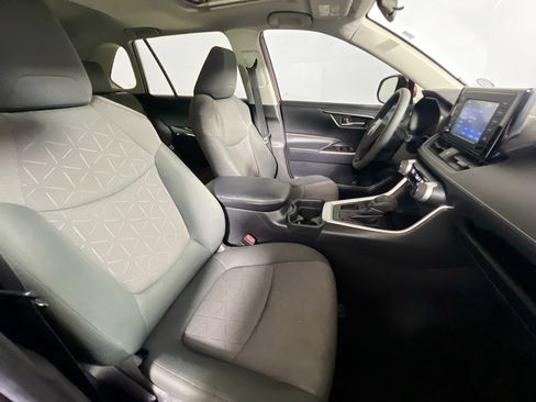 Used 2019 Toyota RAV4 XLE FWD image 29