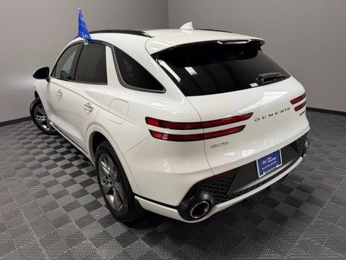 Used 2025 Genesis GV70 3.5T Sport AWD/4WD image 9