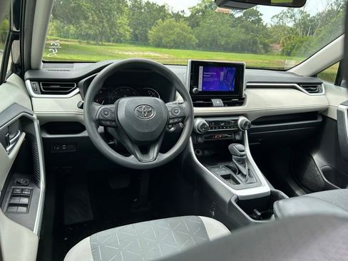 Used 2023 Toyota RAV4 XLE FWD image 13
