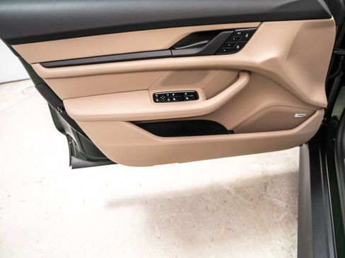 New 2026 Porsche Taycan image 23