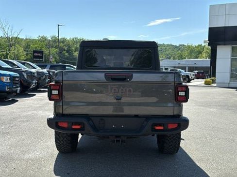 Certified 2026 Jeep Gladiator Mojave w/ Safety Group AWD/4WD image 7