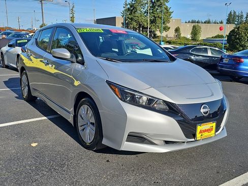 Certified 2023 Nissan Leaf S image 7