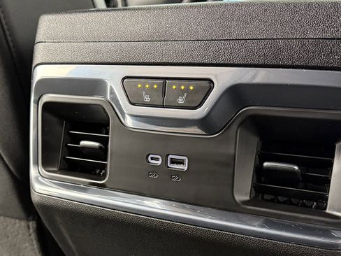 Used 2023 Chevrolet Silverado 1500 High Country w/ High Country Premium Package image 37