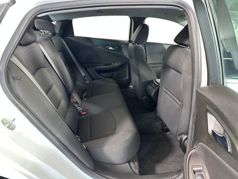Used 2021 Chevrolet Malibu LS image 27