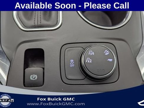 Used 2019 Chevrolet Traverse LT w/ LT Premium Package AWD/4WD image 21