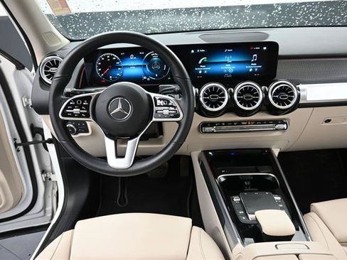 Used 2023 Mercedes-Benz GLB 250 image 10