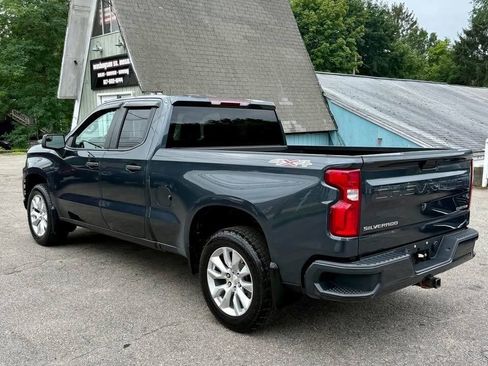 Used 2020 Chevrolet Silverado 1500 Custom w/ Custom Value Package AWD/4WD image 3