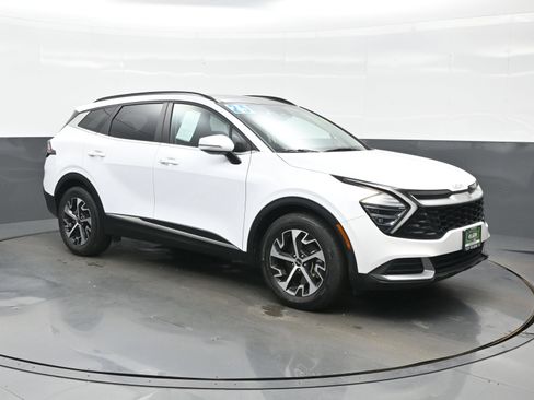 Used 2025 Kia Sportage EX w/ Premium Package FWD image 11